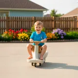 Duże, trwałe koła kauczukowe w jeździku złoto-białym LED