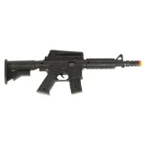 zabawkowa lornetka i krótkofalówka jako akcesoria do kostiumu żołnierza