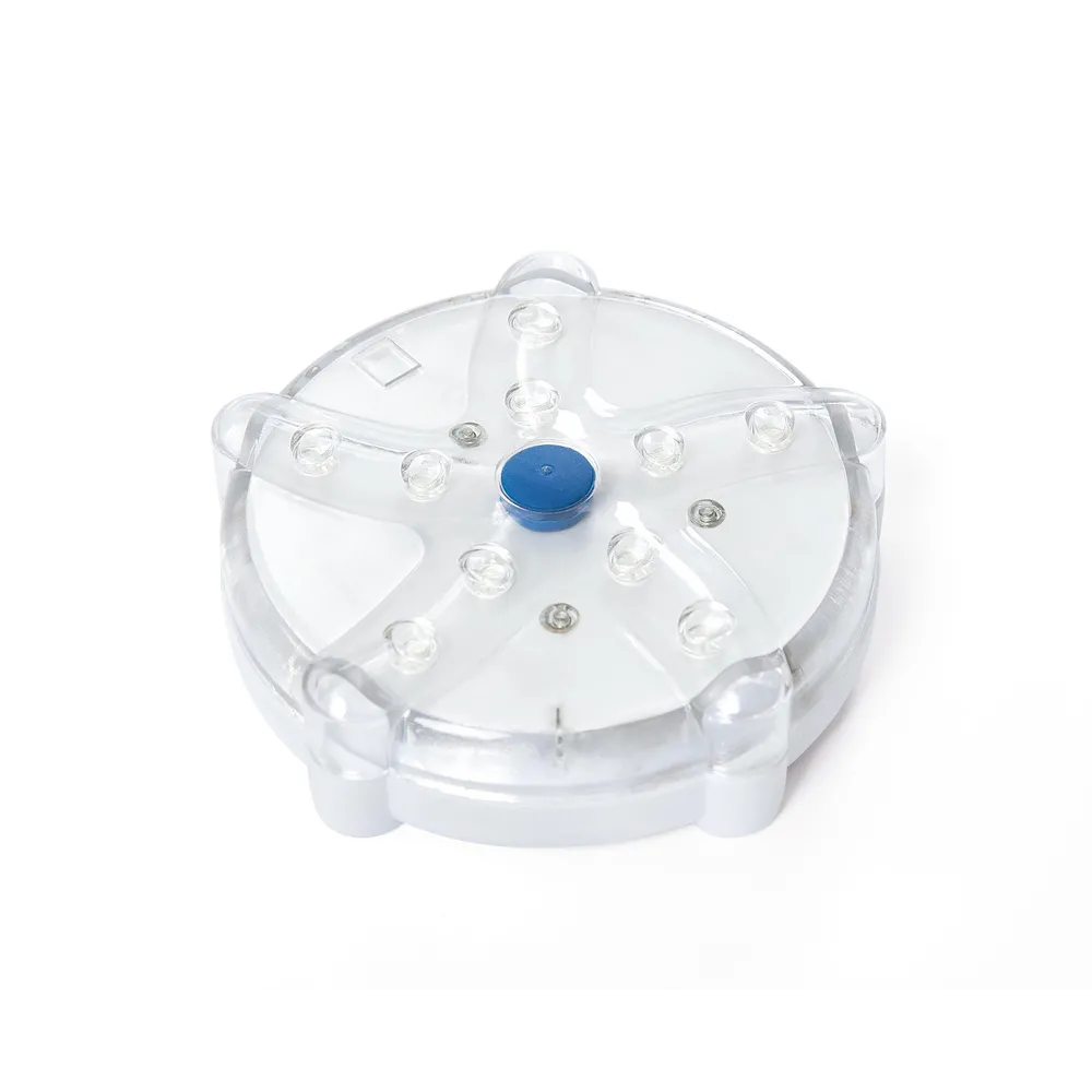 Dysze natryskowe do masażu w ścianie basenu ogrodowego