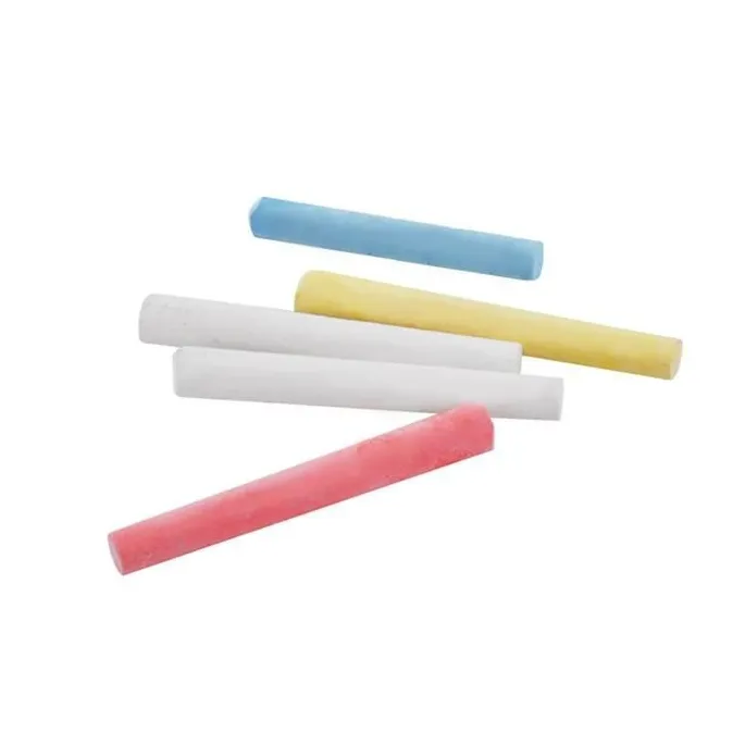 Tablica kredowa po przyklejeniu na płaską powierzchnię