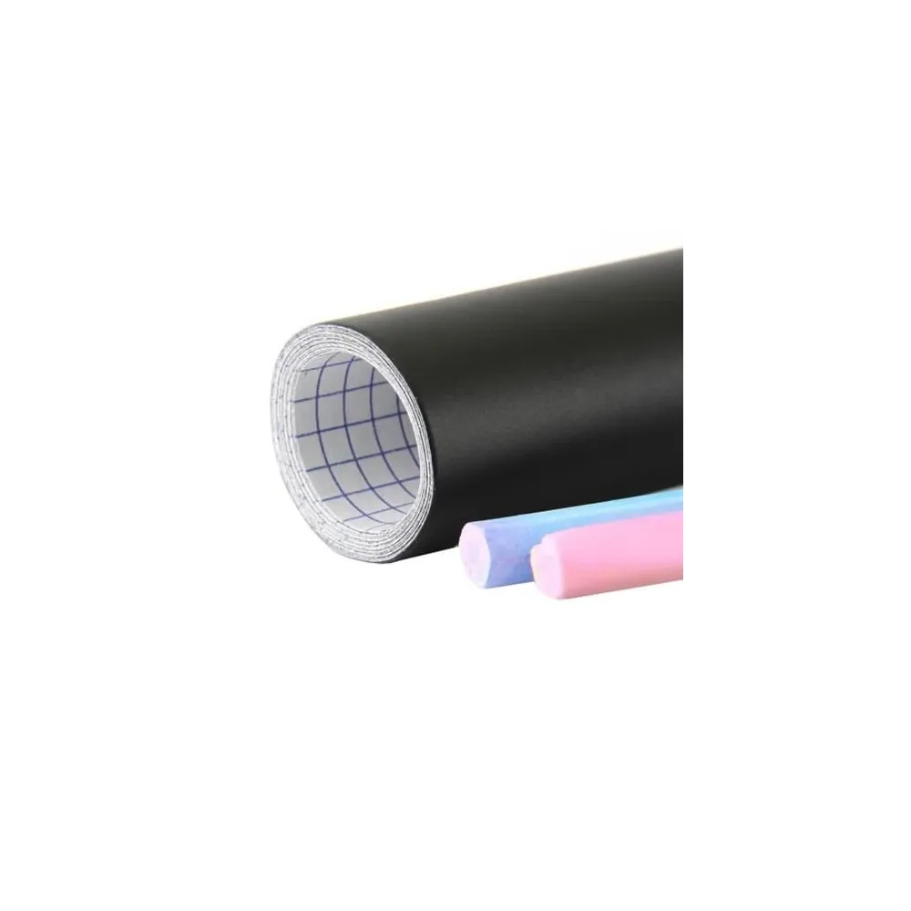 Tablica kredowa samoprzylepna pokazana przed pocięciem na wymiar