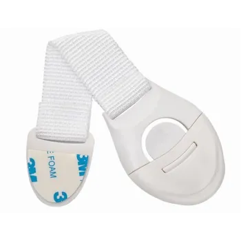 widok zabezpieczenia zamontowanego na drzwiczkach szafki kuchennej