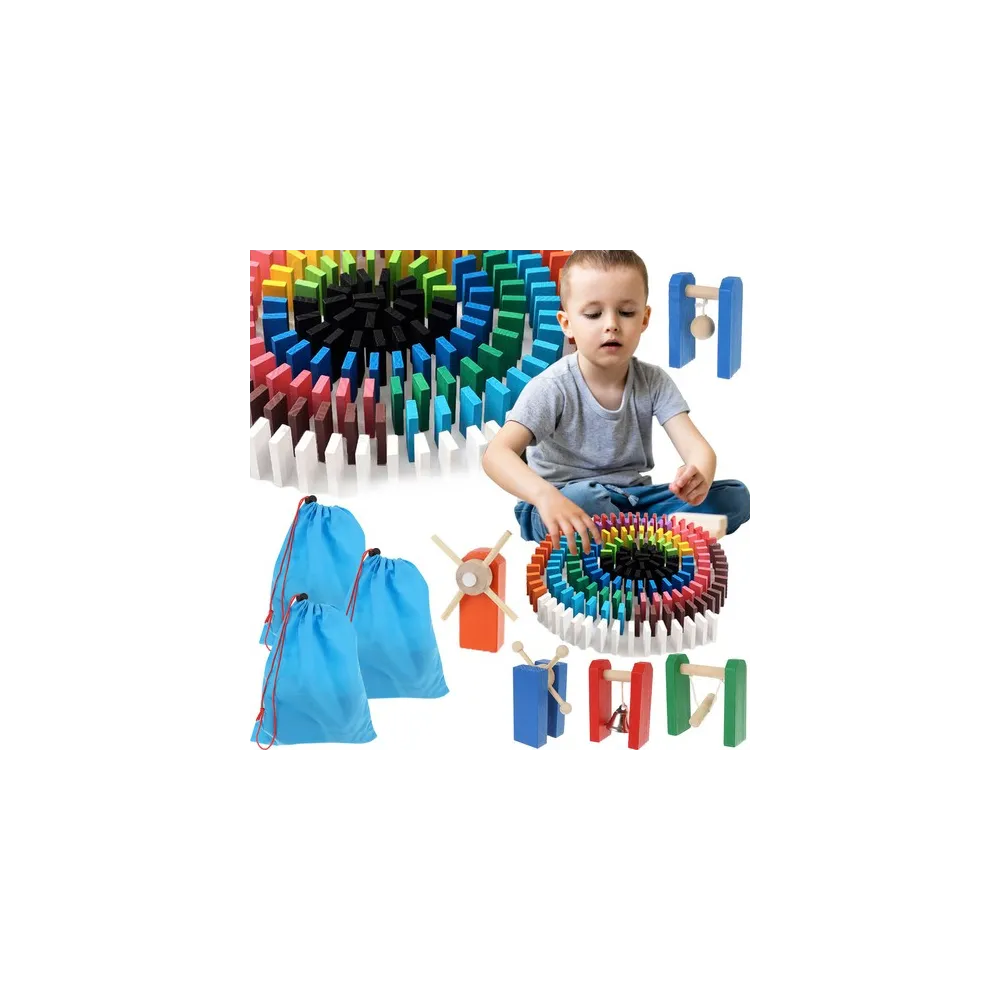 kolorowe drewniane domino rozłożone na podłodze