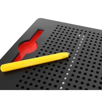 elementy zestawu: tablica, rysik i szablony