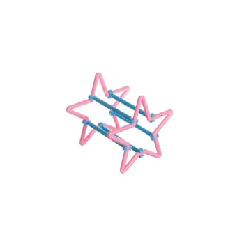 pojemnik z otwartą torbą pełną klocków słomek