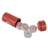 elementy zestawu: termometr, strzykawka, czepek pielęgniarski