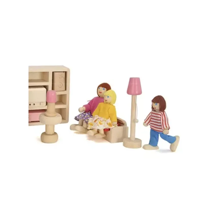 trzy pokolenia lalek drewnianych – dziadkowie, rodzice i dzieci