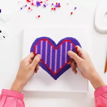 Arkusze pergaminu z zestawu do prasowania koralików