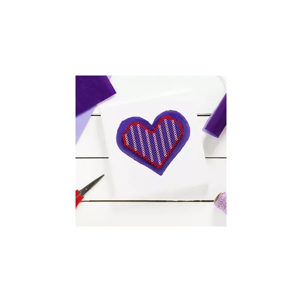 Różnorodność kolorów koralików ułożonych według odcieni