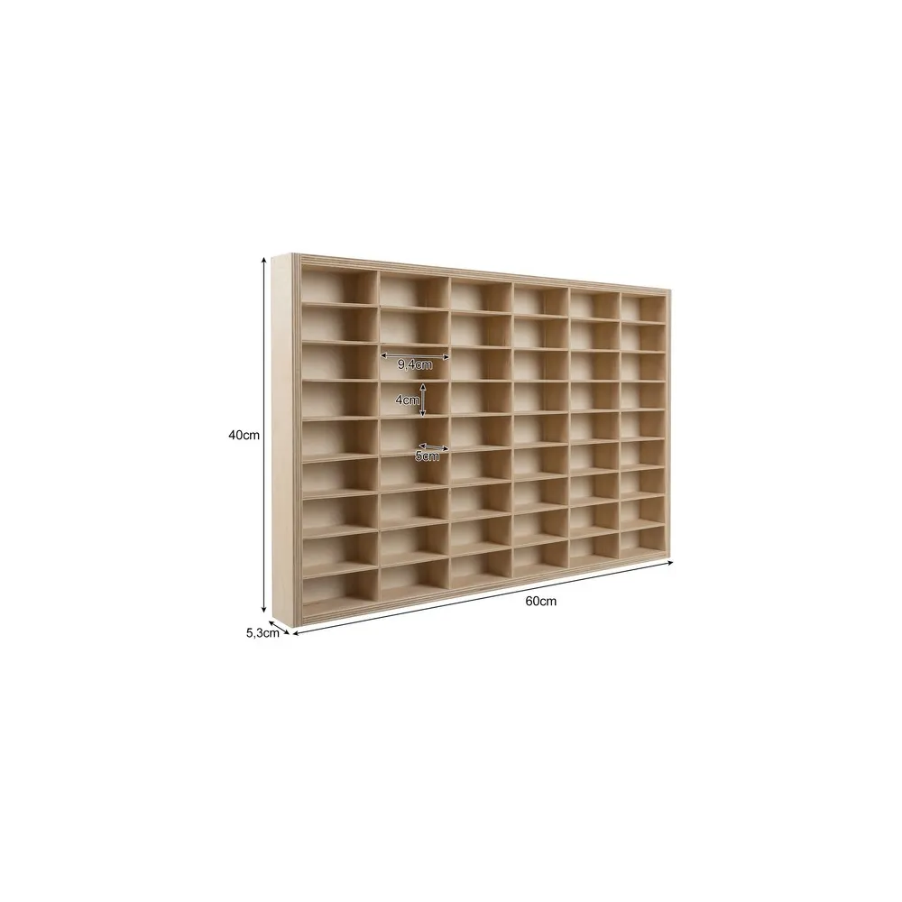 zbliżenie na przegródki półki do organizacji resoraków