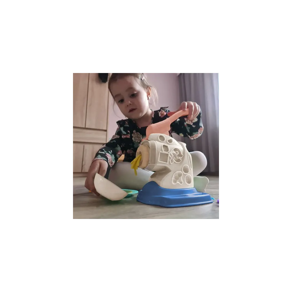 widok zestawu masa plastyczna Kruzzel 22526 wraz z opakowaniem