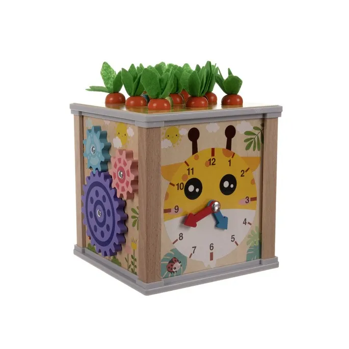 drewniana kostka edukacyjna podczas zabawy manualnej