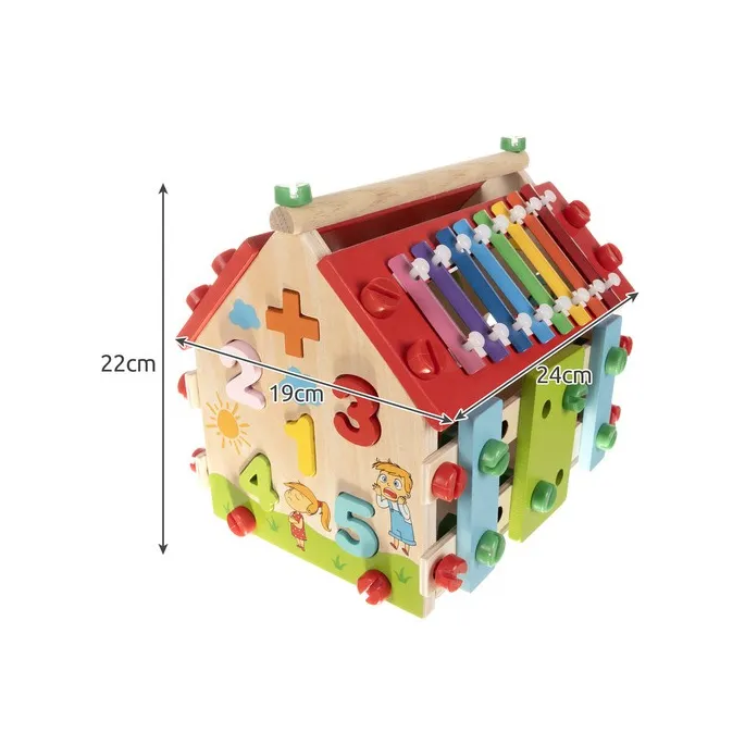 sorter kształtów w ścianie domku edukacyjnego