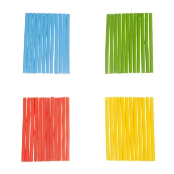 szufladka z zestawem patyczków i klocków