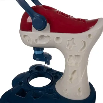 nożyk i widelec do masek plastycznych na tle akcesoriów