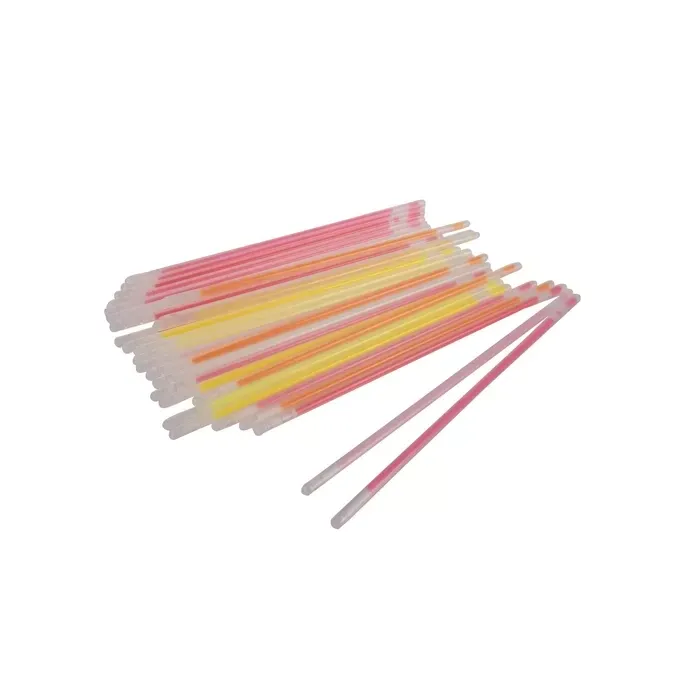 wszystkie kolory patyczków rozłożone na stole