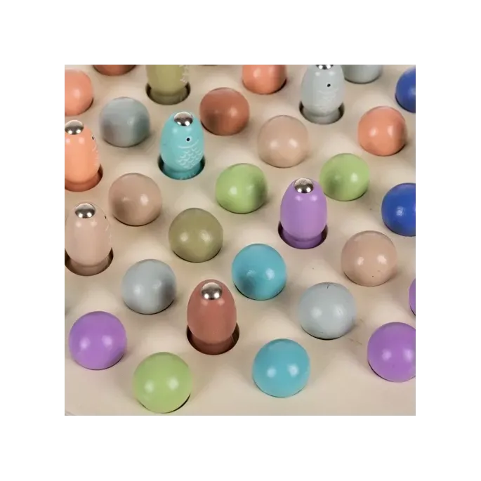 drewniane patyczki i plansza do gry łowienie rybek