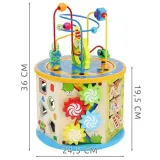 zbliżenie na planszę do gry w chińczyka na dole kostki