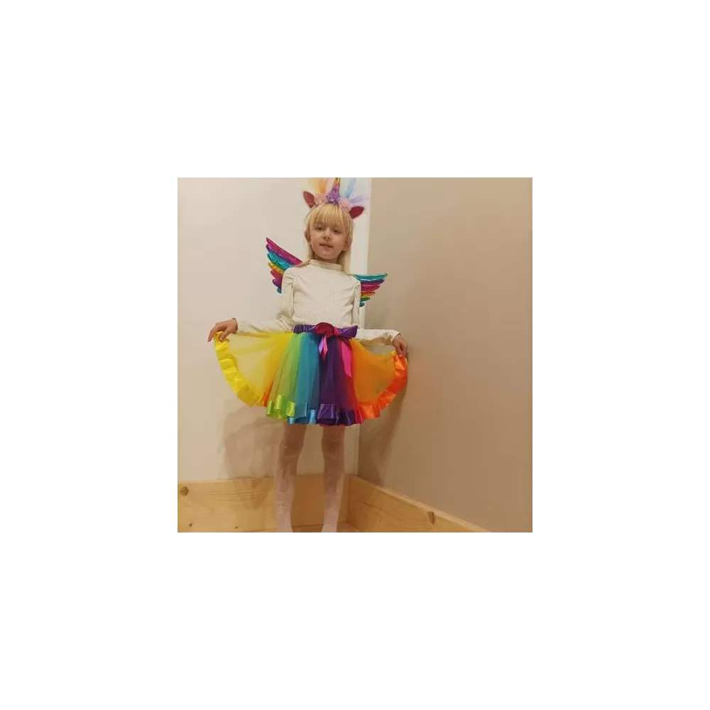 Kostium jednorożca dla dzieci z elementami w barwach tęczy