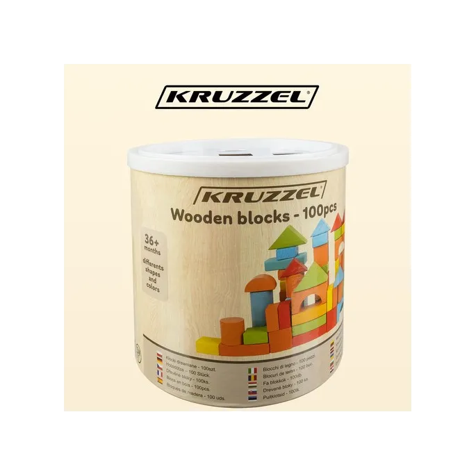 Kolorowe klocki drewniane rozłożone na stole