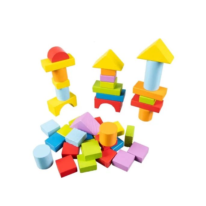 Widoczne detale kolorowych klocków drewnianych