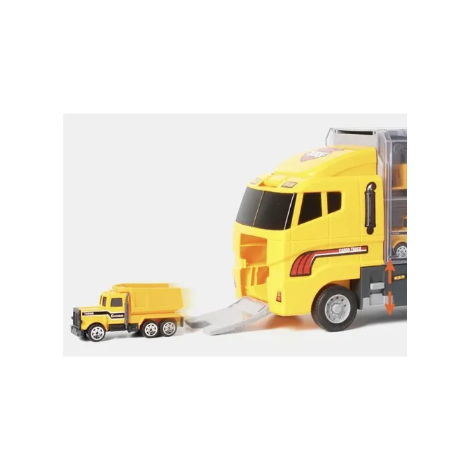 widok boczny ciężarówki z przezroczystymi ściankami