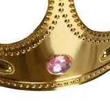 Elementy stroju króla: peleryna, berło i korona ułożone obok siebie