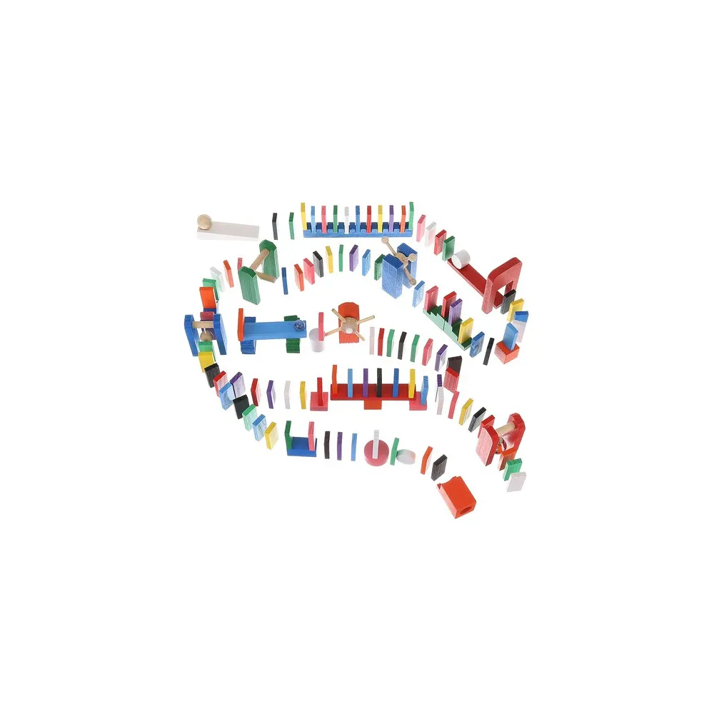 elementy dodatkowe zestawu jak kulki, huśtawka i wiatrak