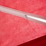 kufer na zabawki o wymiarach 53 x 26 x 31,5 cm w czerwonym kolorze