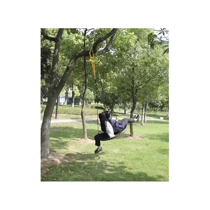 zestaw montażowy do huśtawki bocianie gniazdo na białym tle