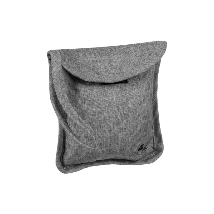 Użytkowanie daszka Malatec 23975 podczas spaceru w słoneczny dzień