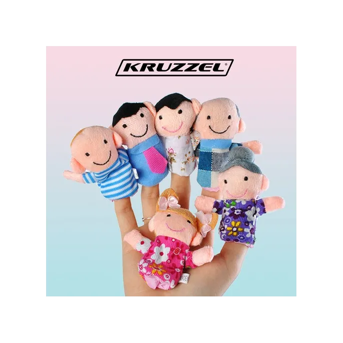 Kolorowe pacynki maskotki w motywie rodziny