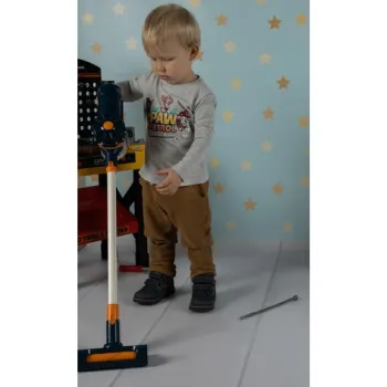 opakowanie produktu z widocznym odkurzaczem pionowym dla dzieci