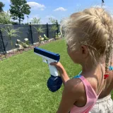 Pistolet na wodę o długości 20,5 cm, ważący 0,3 kg