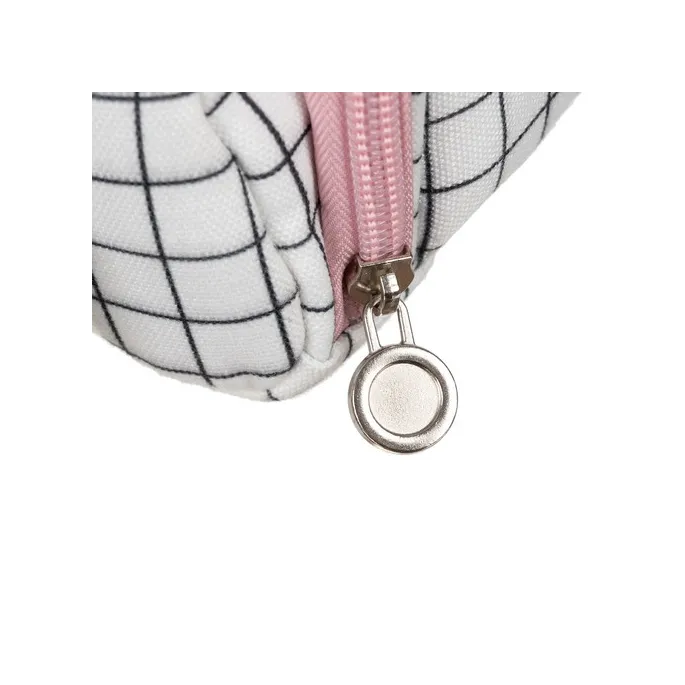 piórnik z obydwoma zamkami zamkniętymi