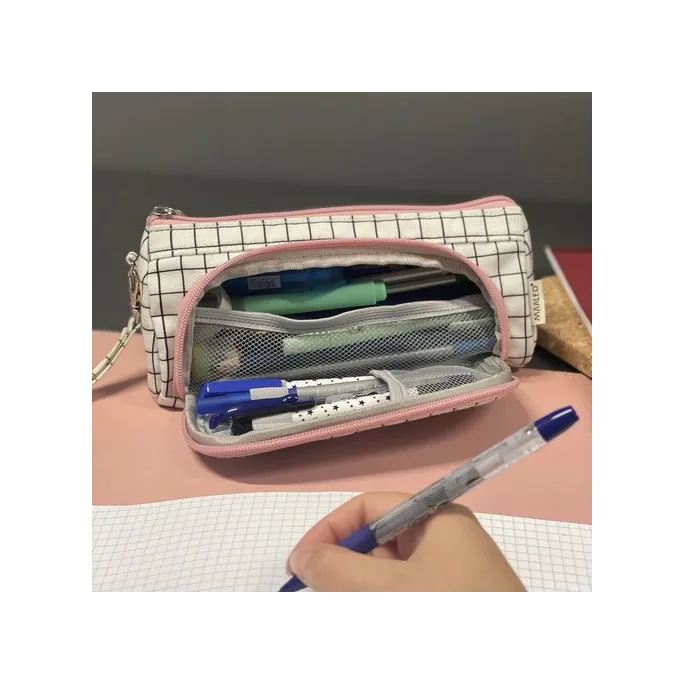 boczny uchwyt piórnika przypinany karabińczykiem