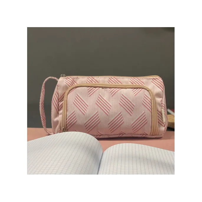 Zamknięty piórnik szkolny różowy z profilu