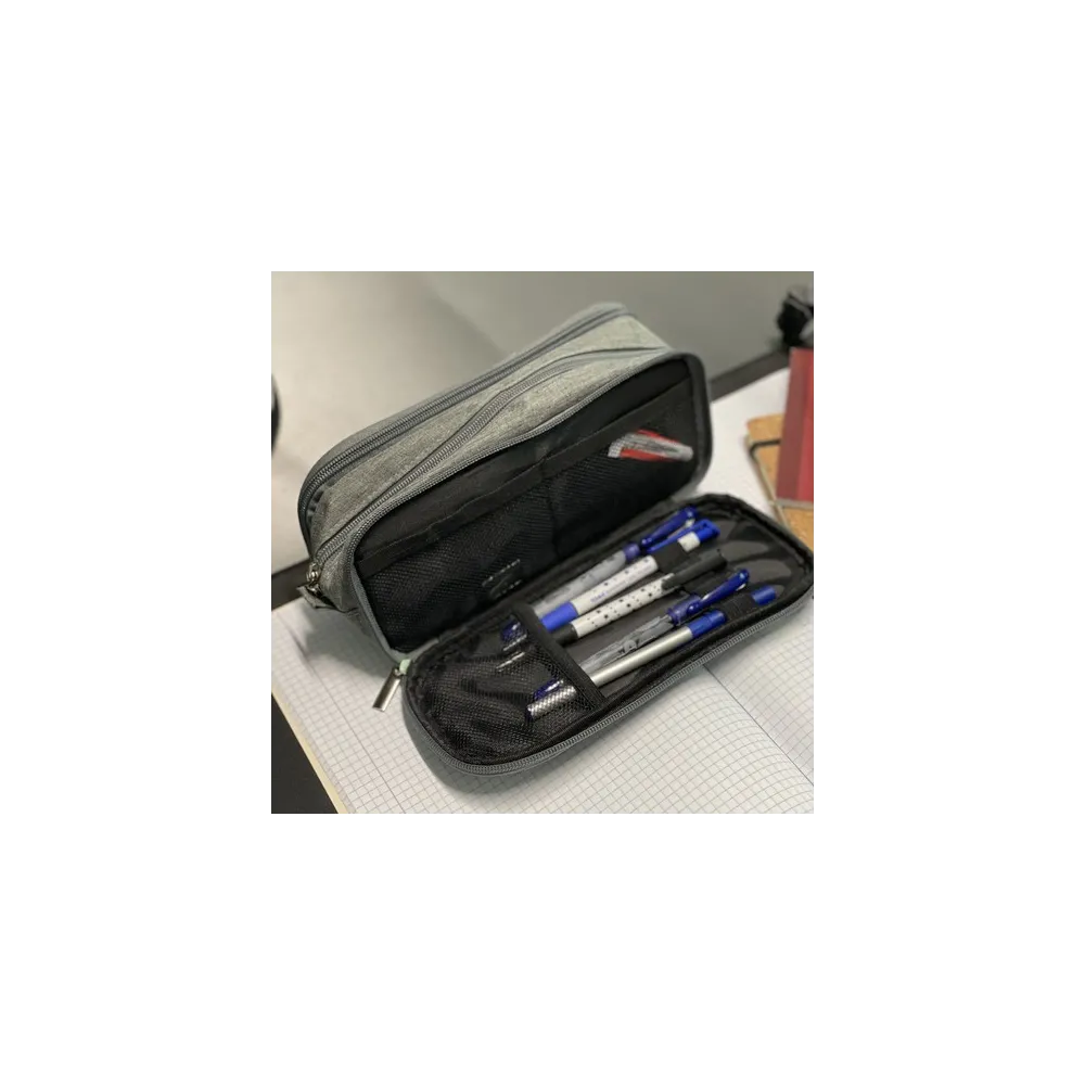 Piórnik Maaleo w aranżacji biurowej na biurku