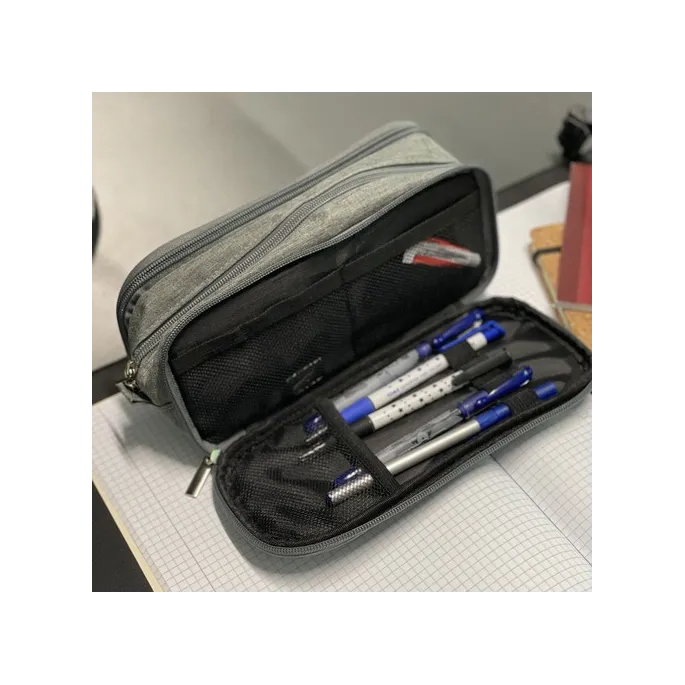 Piórnik Maaleo w aranżacji biurowej na biurku