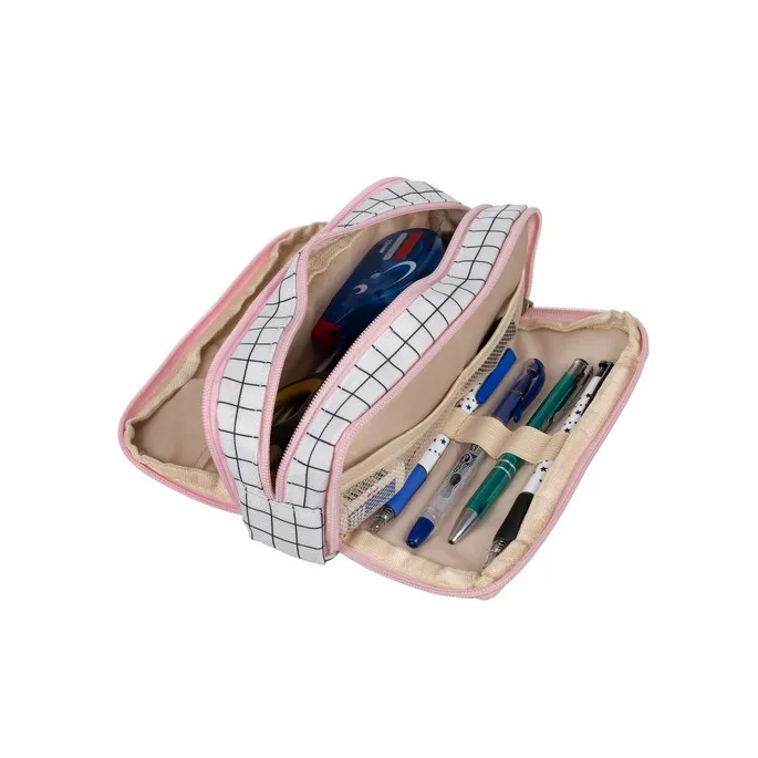 Widok wnętrza środkowej, największej komory piórnika