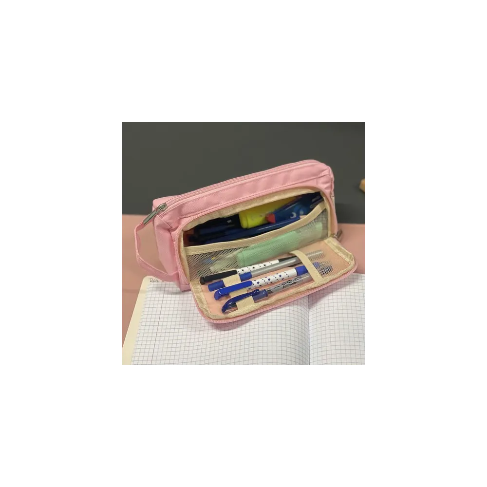 Maaleo 24519 prezentuje się lekko i nowocześnie na biurku ucznia