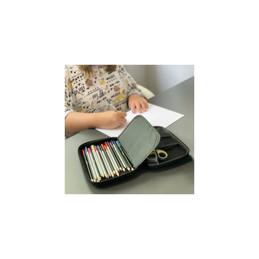 Kolorowe wykończenie i solidny stelaż piórnika Kruzzel