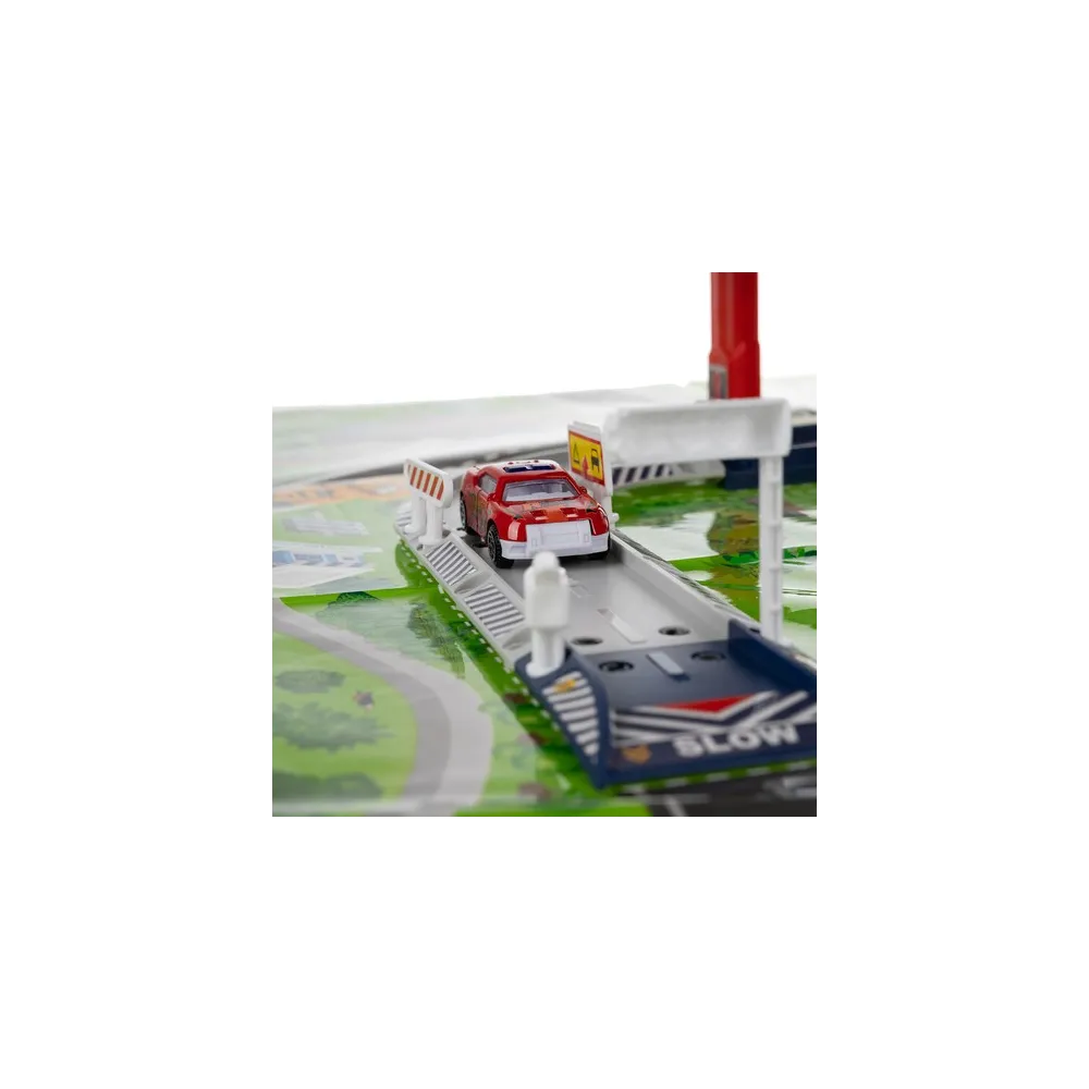 elementy zestawu: samochodziki, helikopter i znaki drogowe