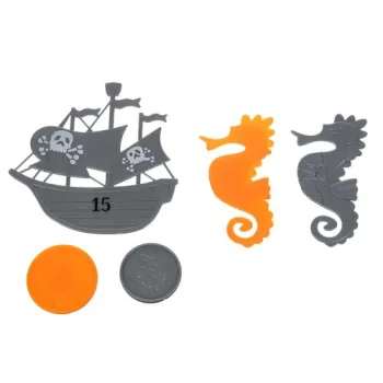 Elementy pirackiego skarbu: statek, monety i koniki morskie na brzegu