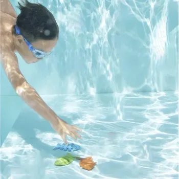 Zestaw do nurkowania zapakowany w szybkoschnący worek transportowy