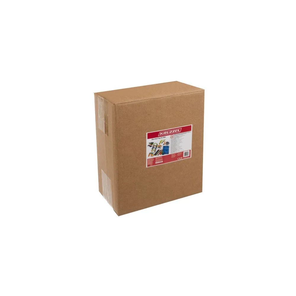 Rywalizacja dzieci w zbieraniu rybek podczas zabawy w basenie