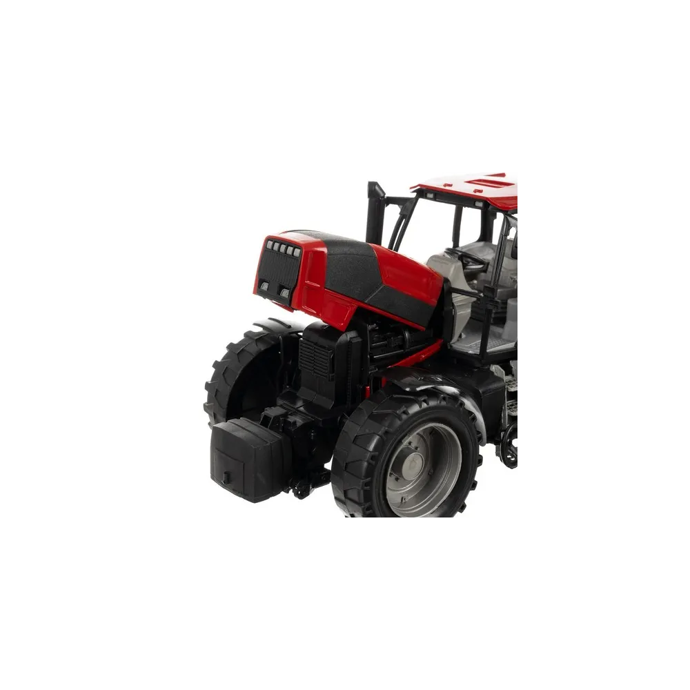 szczegółowy widok wnętrza traktora