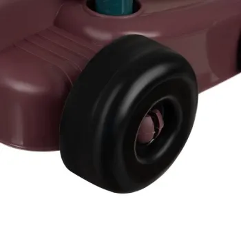 gąbka i ściereczka na tacy zestawu do zabawy w sprzątanie