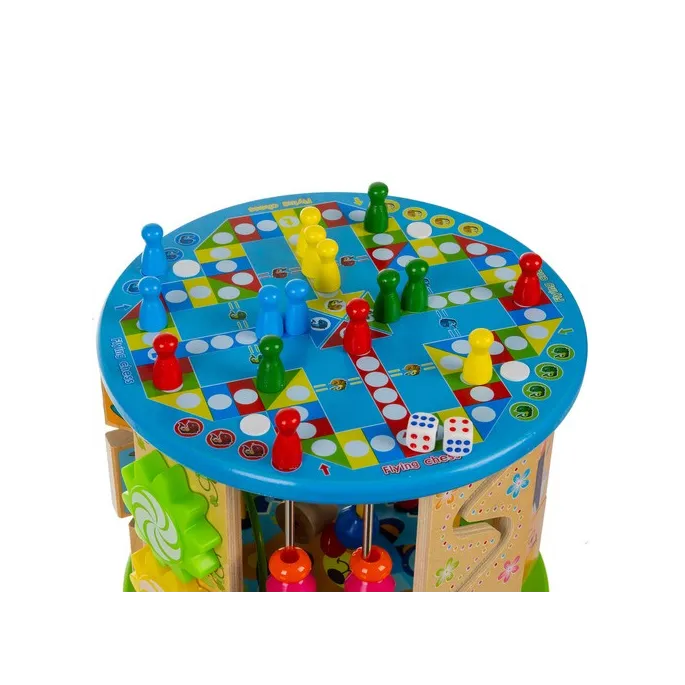 pionki i kostki do gry w chińczyka z zestawu edukacyjnego