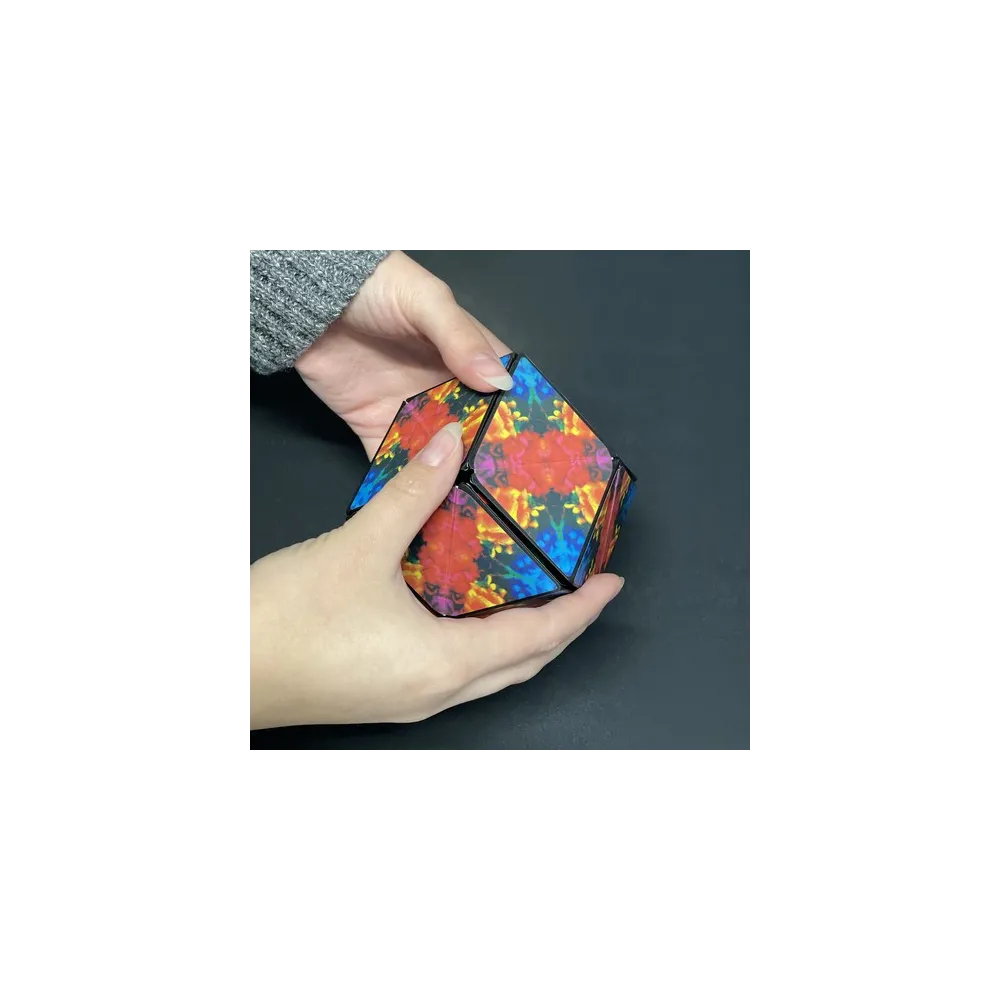 Kolorowa kostka do trenowania logicznego myślenia